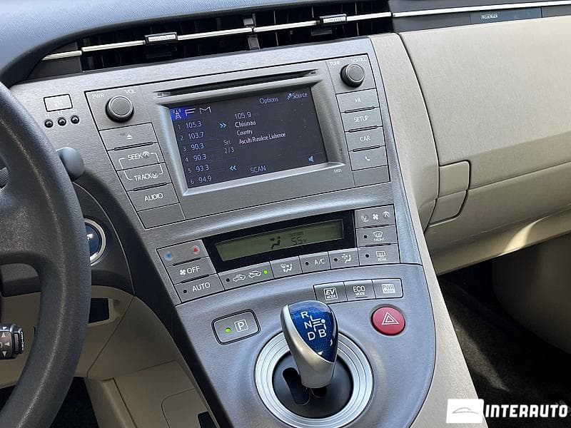 2014 Toyota Prius — Miniatură 13