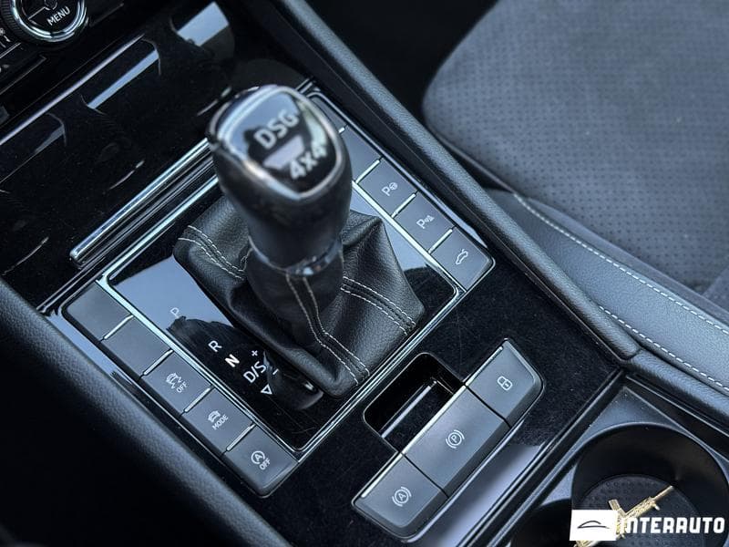 Skoda Superb 2018 — Миниатюра 18