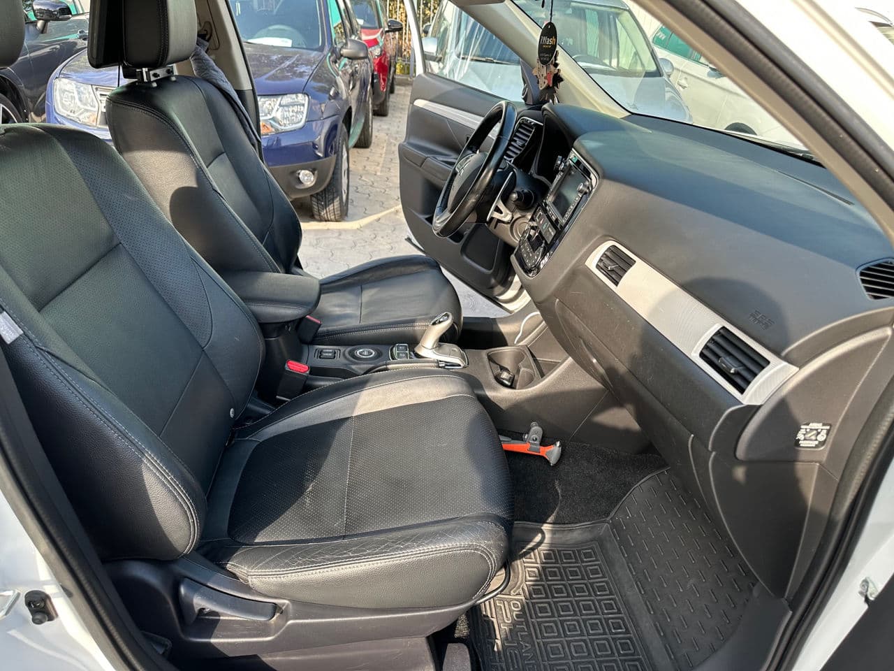 Mitsubishi Outlander 2013 — Миниатюра 6