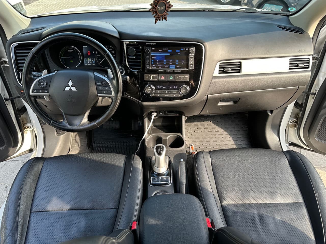 Mitsubishi Outlander 2013 — Миниатюра 9