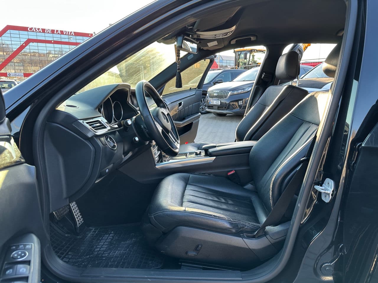Mercedes E 250 2013 — Миниатюра 5
