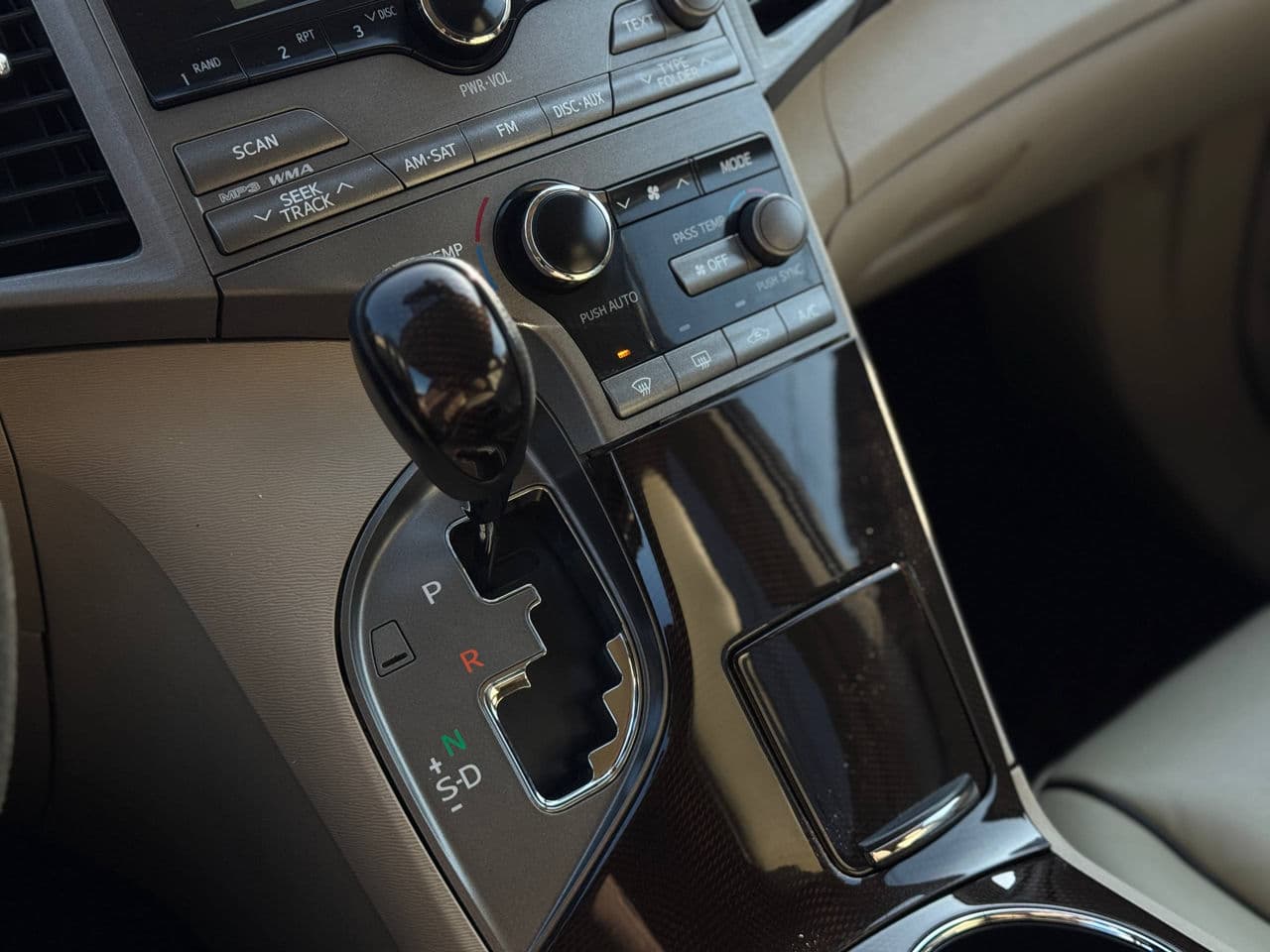Toyota Venza 2009 — Миниатюра 10