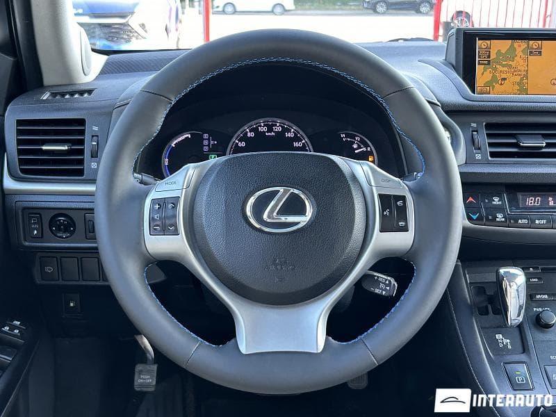 2011 Lexus CT 200h — Miniatură 11