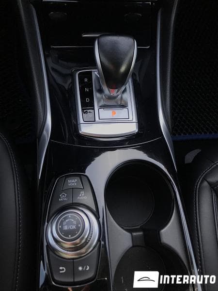 2017 Infiniti Q30 — Miniatură 13