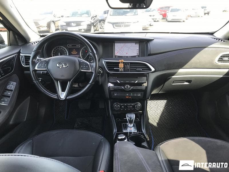 2017 Infiniti Q30 — Miniatură 8