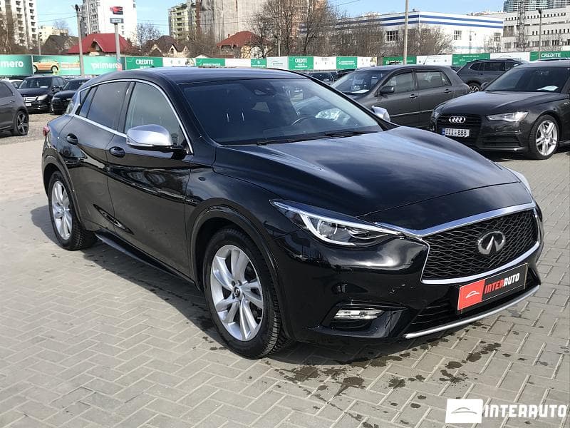 2017 Infiniti Q30 — Miniatură 2
