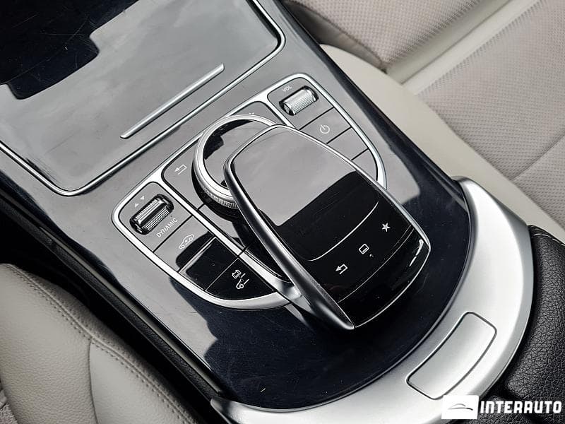2015 Mercedes C 350e — Miniatură 14