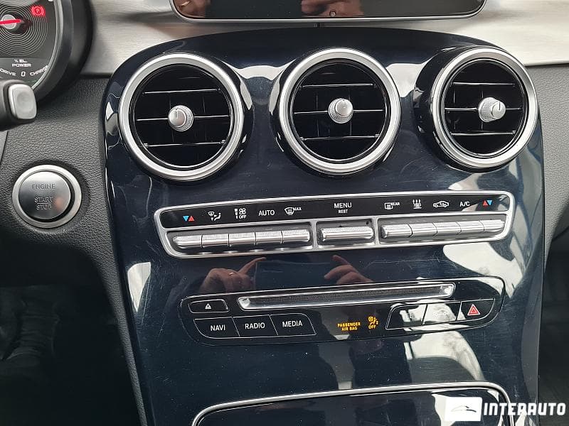 2015 Mercedes C 350e — Miniatură 13