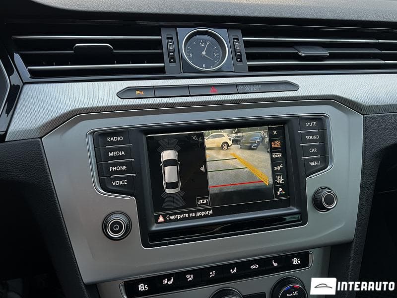 2016 Volkswagen Passat — Miniatură 12