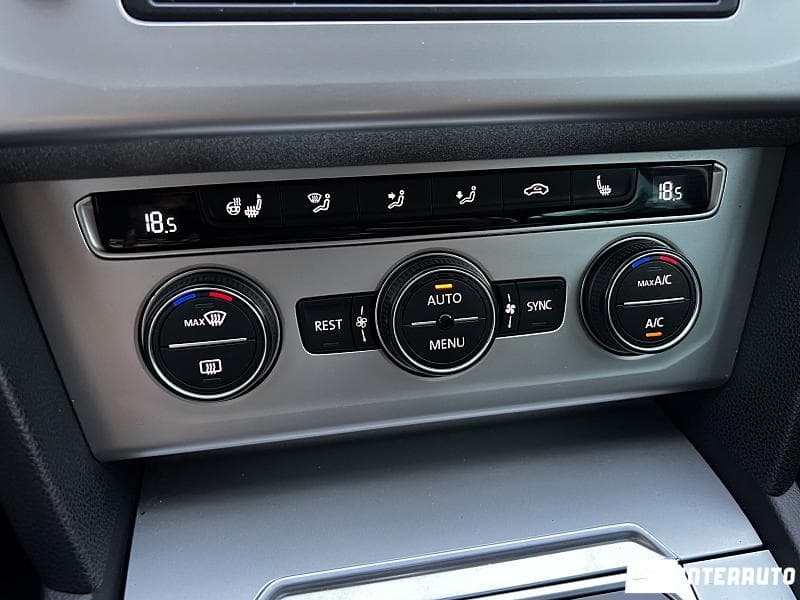 2016 Volkswagen Passat — Miniatură 13