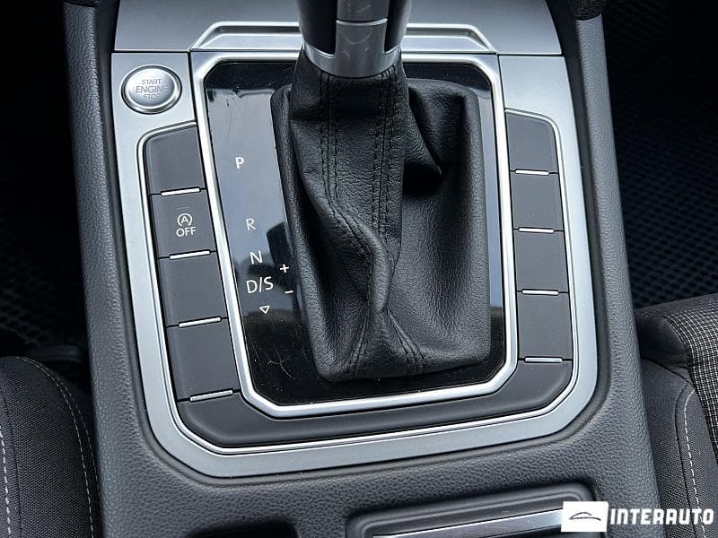 2016 Volkswagen Passat — Miniatură 14