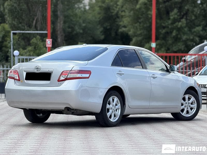 Toyota Camry 2010 — Миниатюра 2