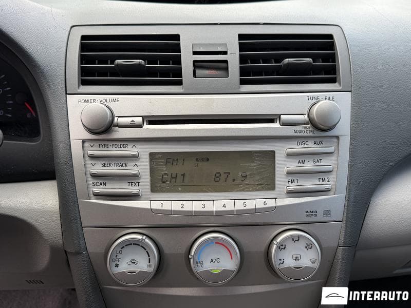 Toyota Camry 2010 — Миниатюра 10