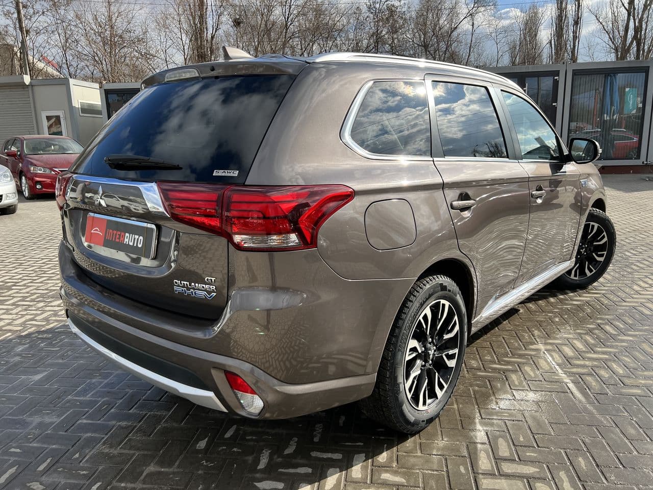 Mitsubishi Outlander 2018 — Миниатюра 2
