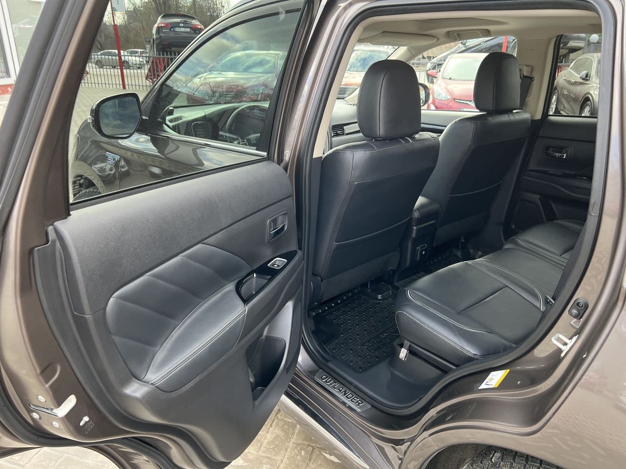Mitsubishi Outlander 2018 — Миниатюра 17