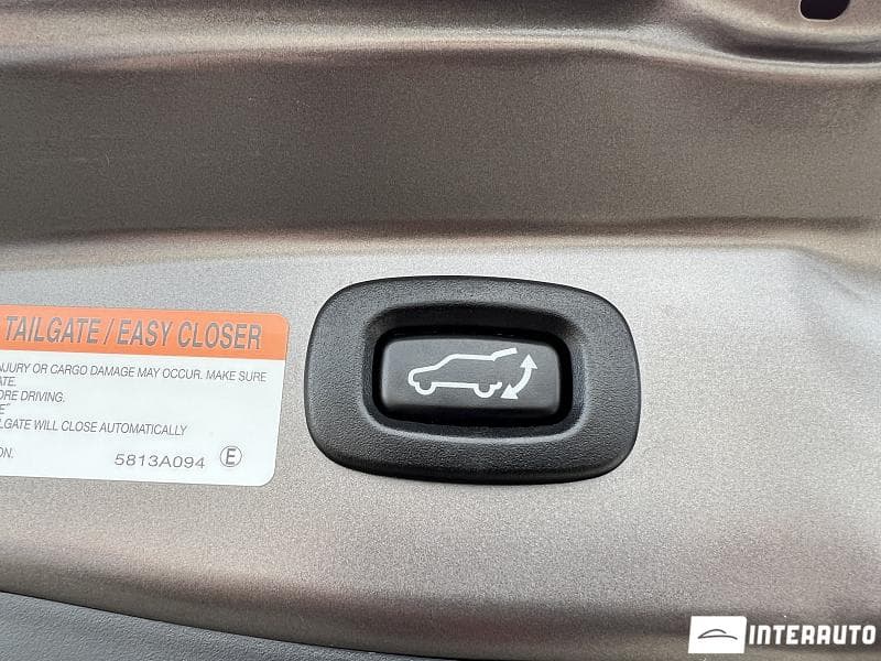 Mitsubishi Outlander 2018 — Миниатюра 18