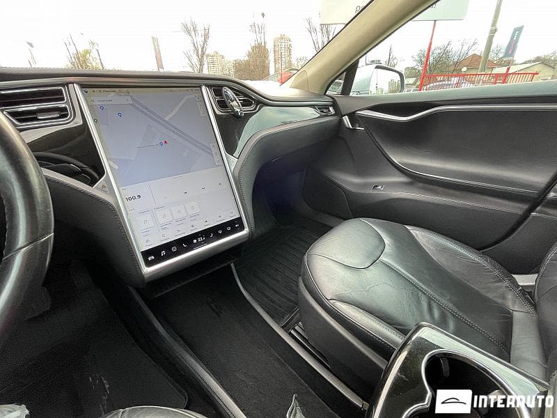 Tesla Model S 2013 — Миниатюра 18