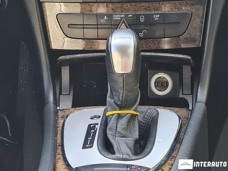 2006 Mercedes E 200 — Miniatură 18