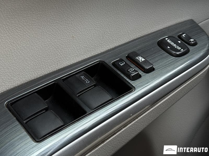 Toyota Camry 2011 — Миниатюра 7
