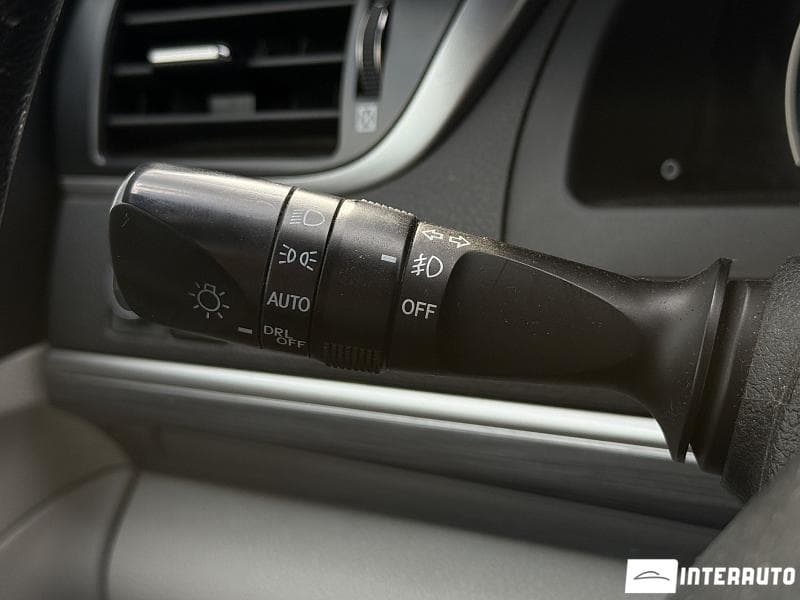 Toyota Camry 2011 — Миниатюра 11