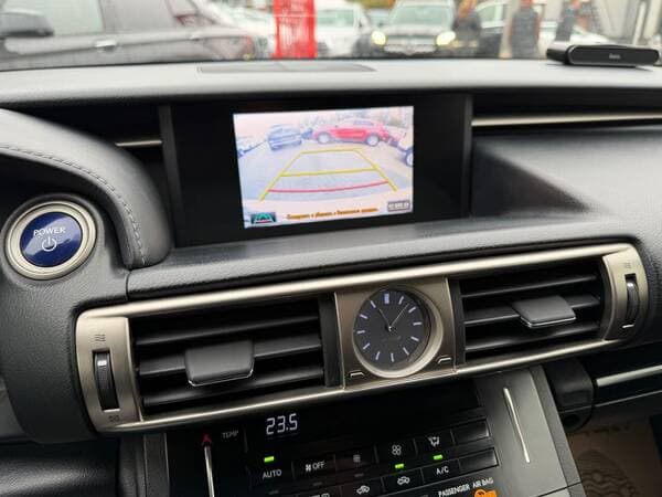 Lexus IS 300h 2014 — Миниатюра 9