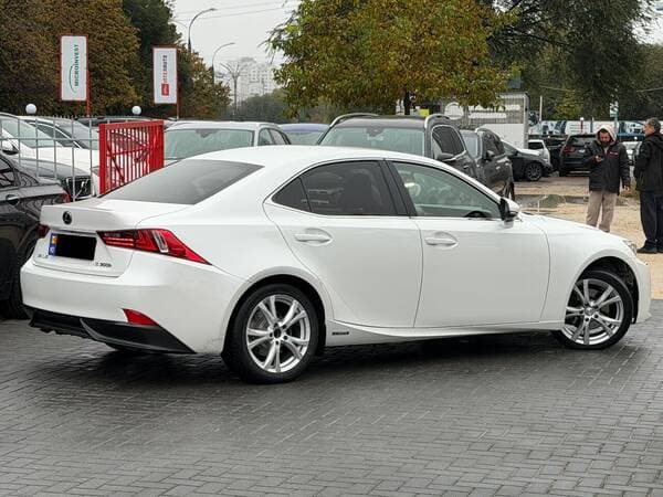 Lexus IS 300h 2014 — Миниатюра 4