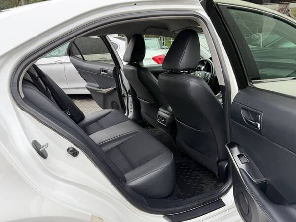 Lexus IS 300h 2014 — Миниатюра 14