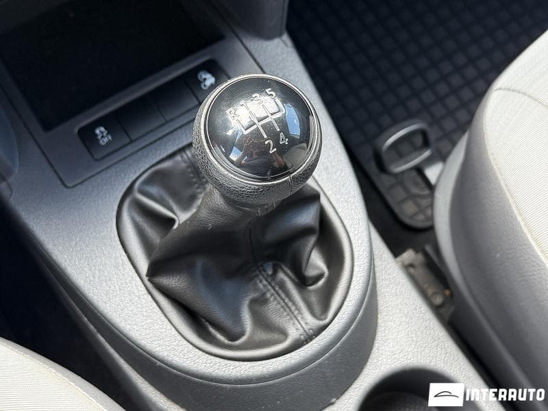 Volkswagen Caddy 2012 — Миниатюра 12