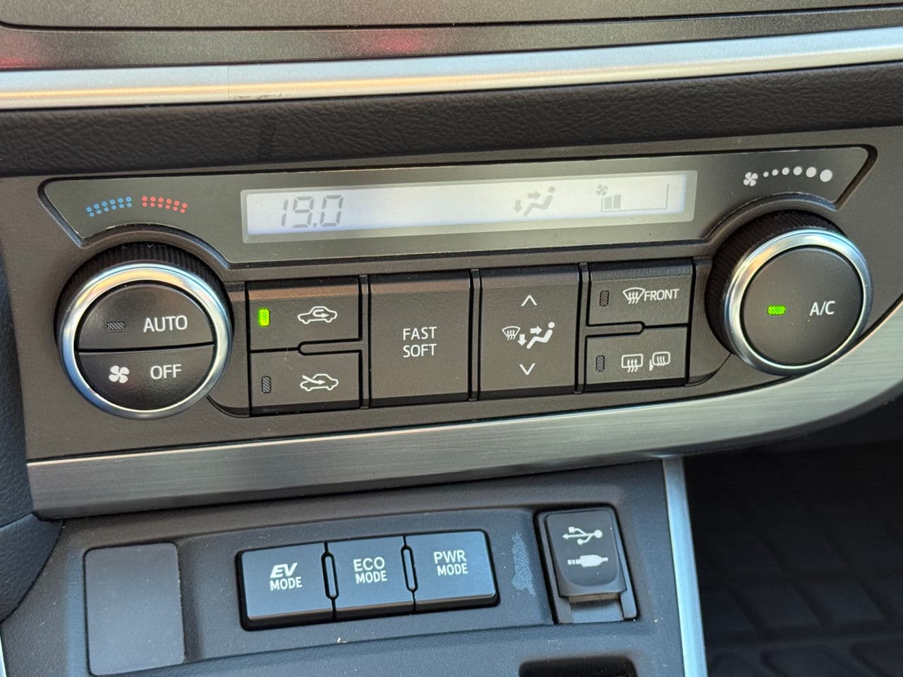 Toyota Auris 2014 — Миниатюра 11
