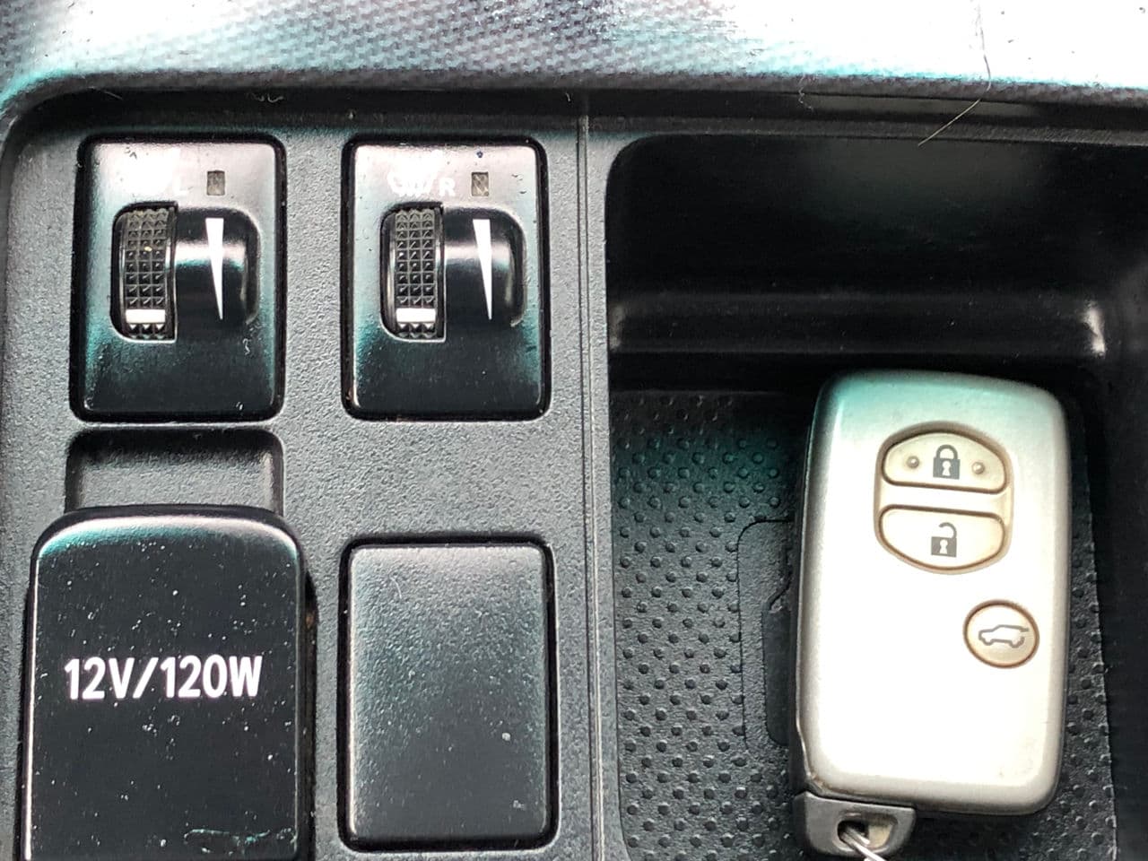 Toyota Land Cruiser Prado 2010 — Миниатюра 17