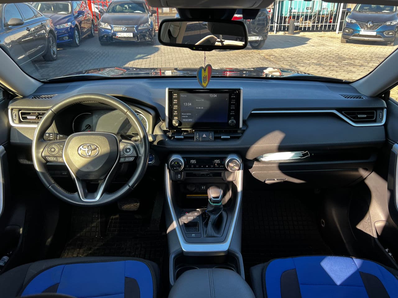 Toyota Rav-4 2019 — Миниатюра 7