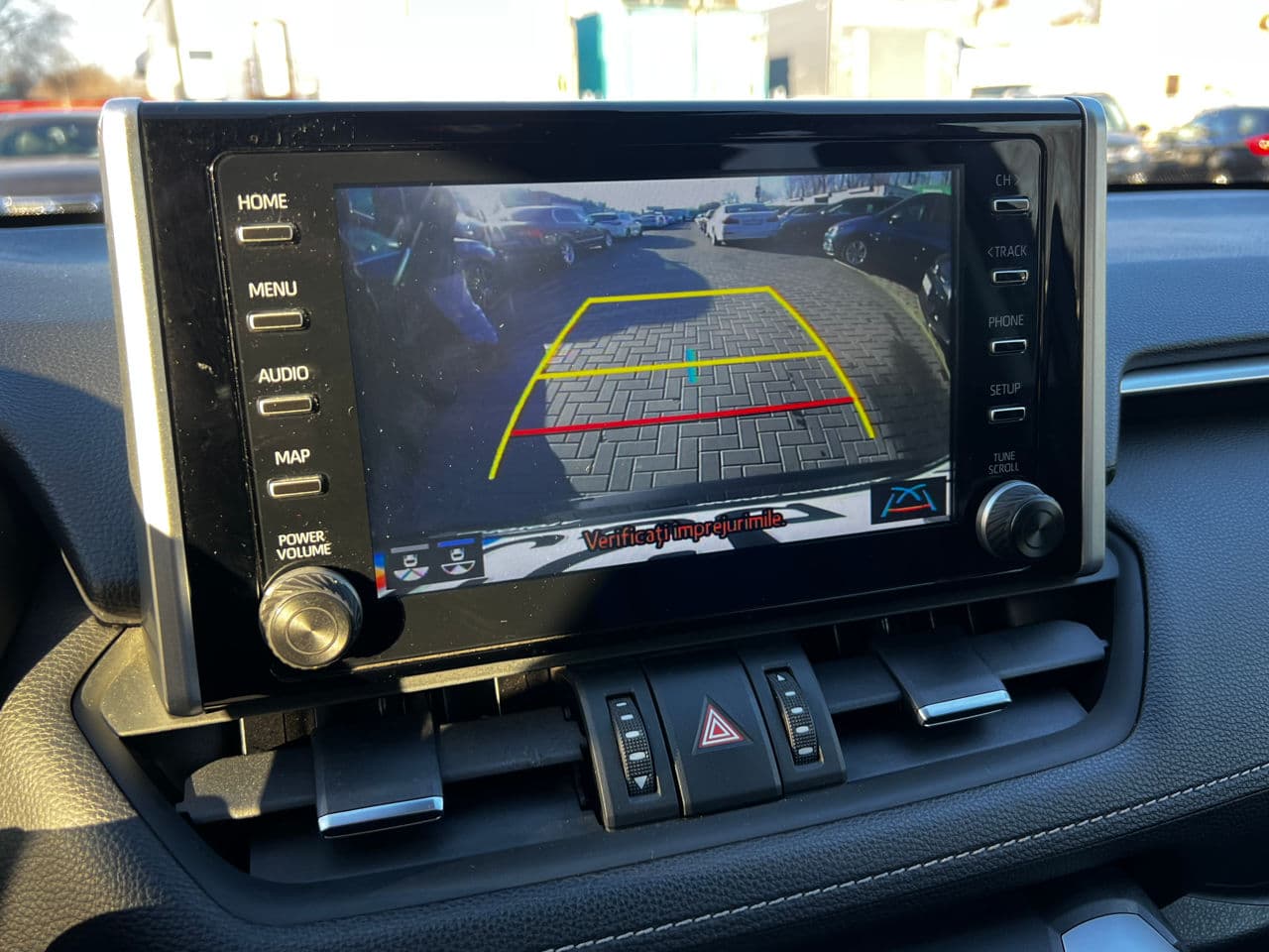 Toyota Rav-4 2019 — Миниатюра 10