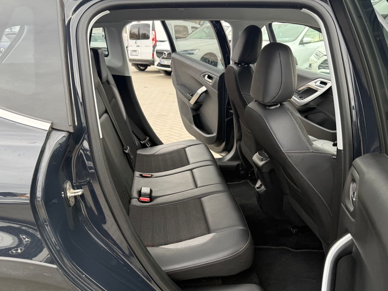 Peugeot 2008 2019 — Миниатюра 14