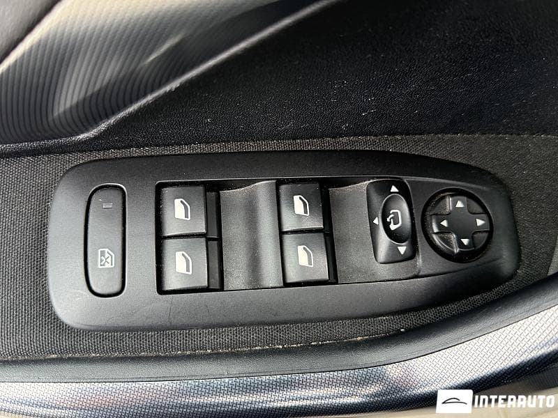 Peugeot 2008 2019 — Миниатюра 17
