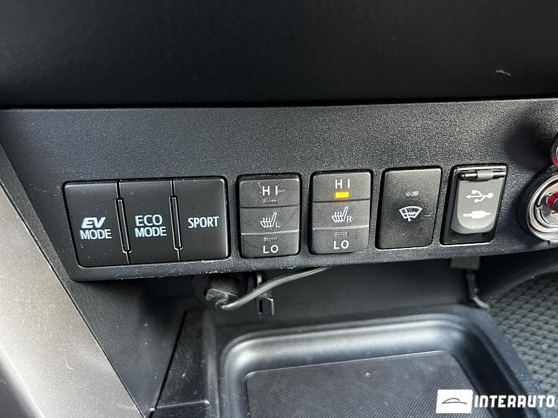 Toyota Rav-4 2016 — Миниатюра 11