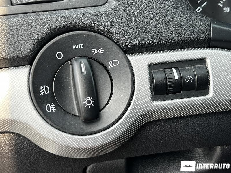 2011 Skoda Octavia — Miniatură 13