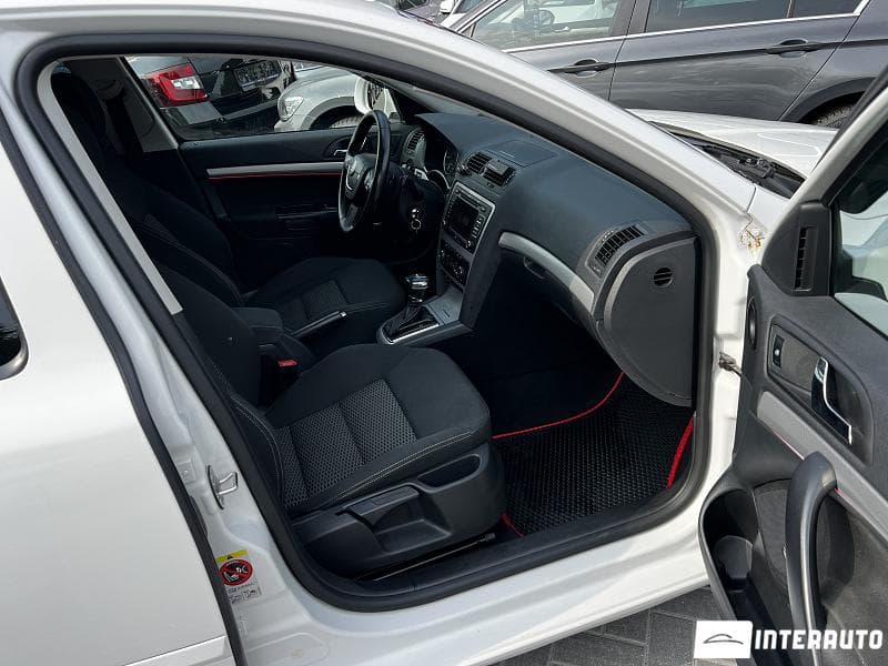 2011 Skoda Octavia — Miniatură 5