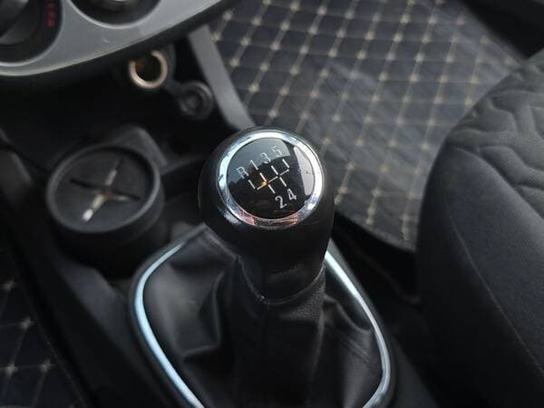 2013 Opel Corsa — Miniatură 11