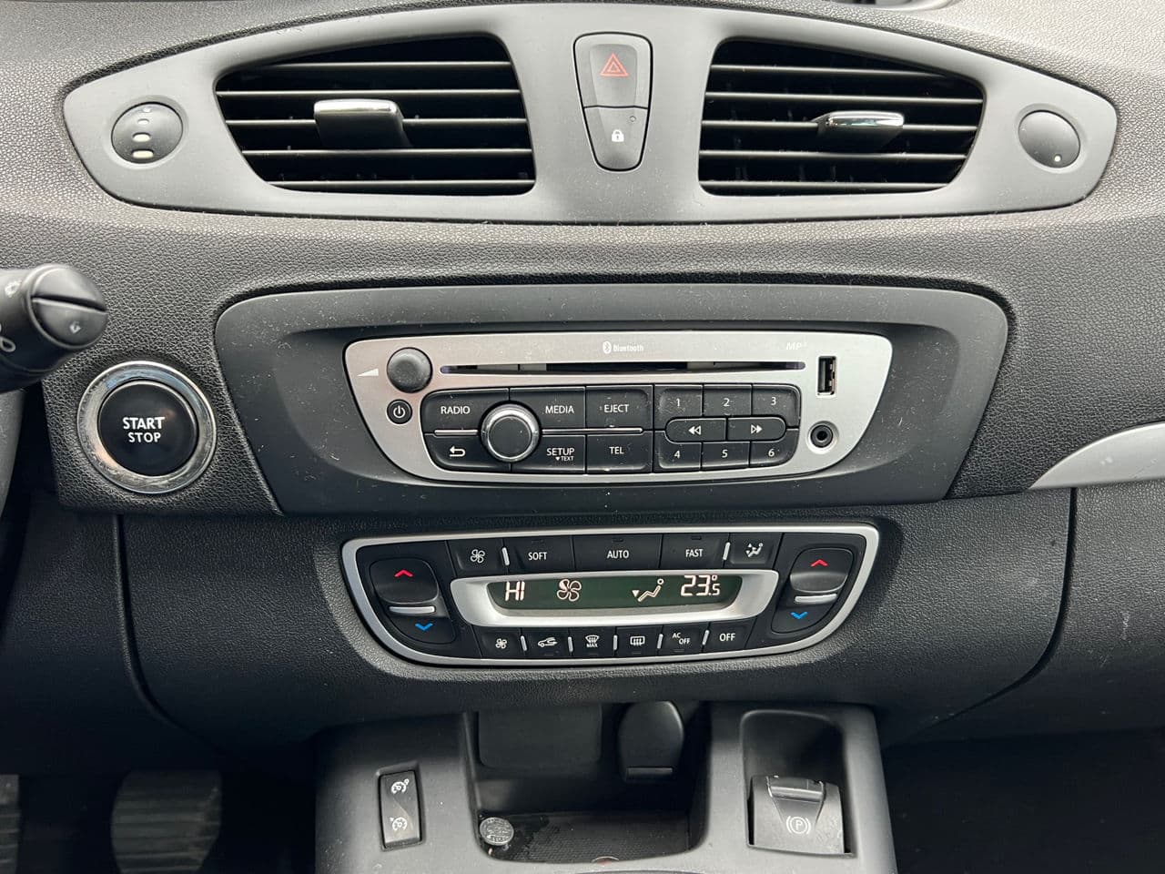 Renault Grand Scenic 2013 — Миниатюра 12