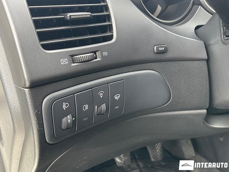 2009 Kia Magentis — Miniatură 12