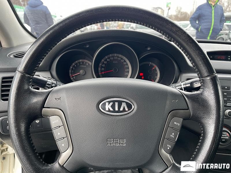 2009 Kia Magentis — Miniatură 8
