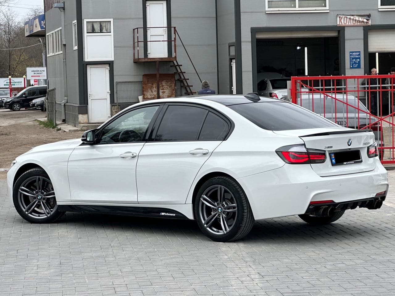 BMW 328 2016 — Миниатюра 3