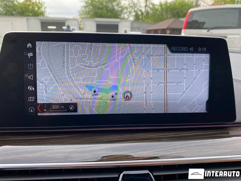 BMW 520 2018 — Миниатюра 12