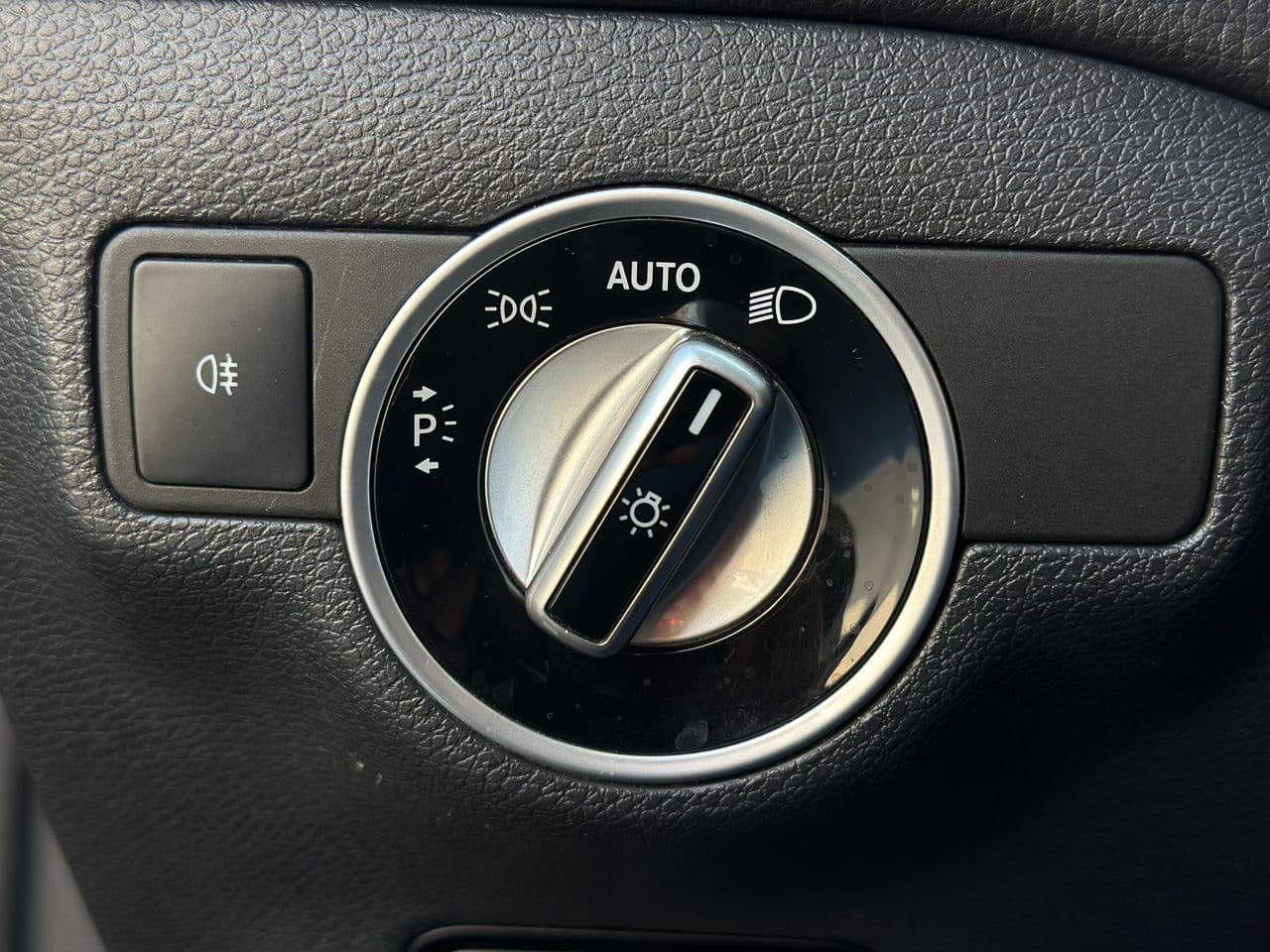 Mercedes GLA 220 2016 — Миниатюра 8