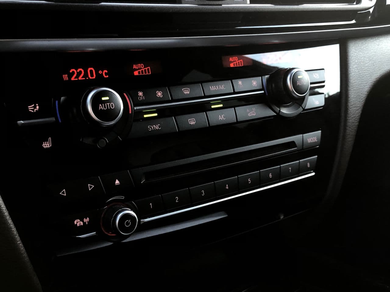 BMW X5 4.0e 2015 — Миниатюра 13