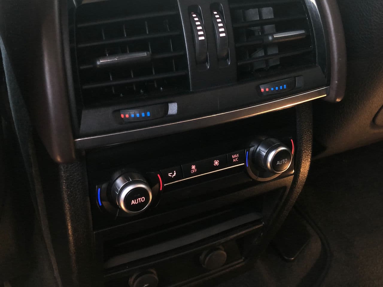 BMW X5 4.0e 2015 — Миниатюра 17