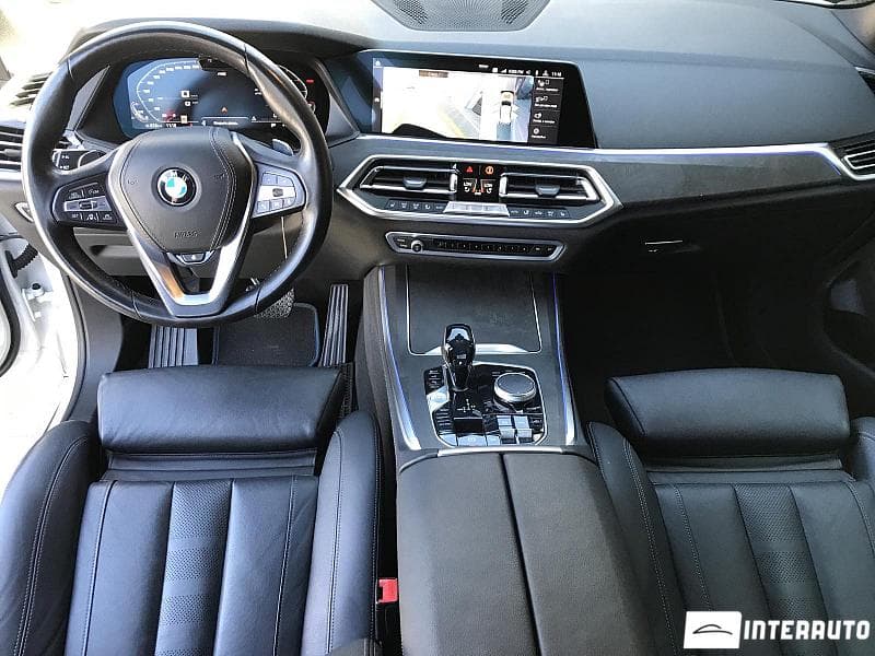 BMW X5 4.0i 2018 — Миниатюра 8