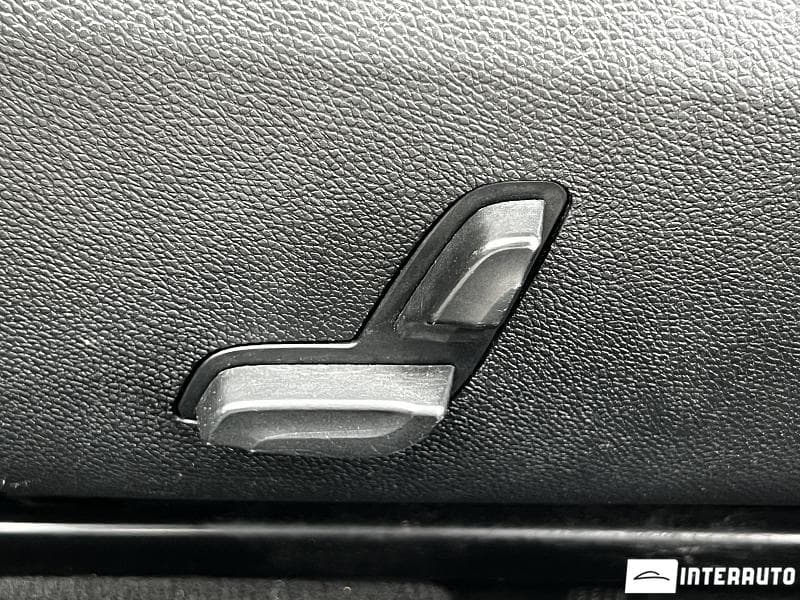 Mercedes E 220 2010 — Миниатюра 15