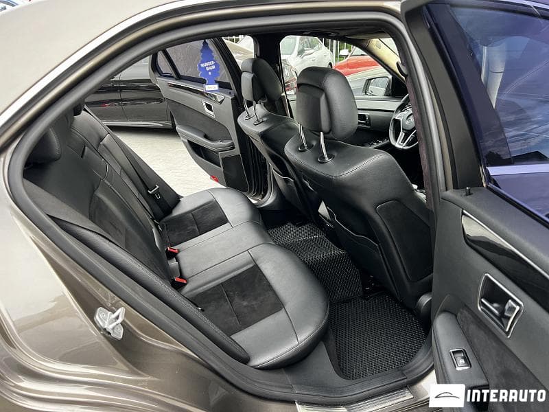 Mercedes E 220 2010 — Миниатюра 9