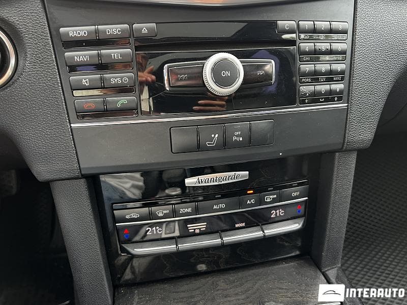 Mercedes E 220 2010 — Миниатюра 13